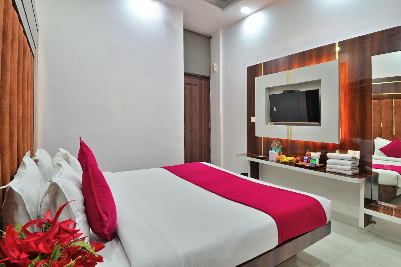 Hotel Star Villa - Budget Friendly Нью-Дели Экстерьер фото