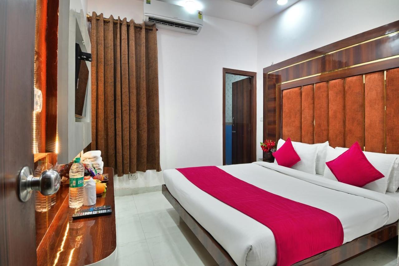 Hotel Star Villa - Budget Friendly Нью-Дели Экстерьер фото