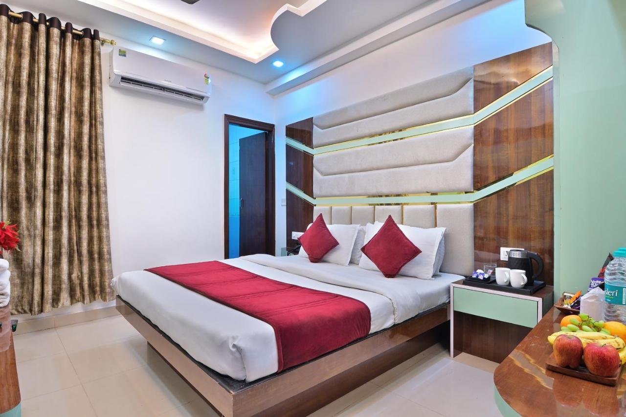 Hotel Star Villa - Budget Friendly Нью-Дели Экстерьер фото